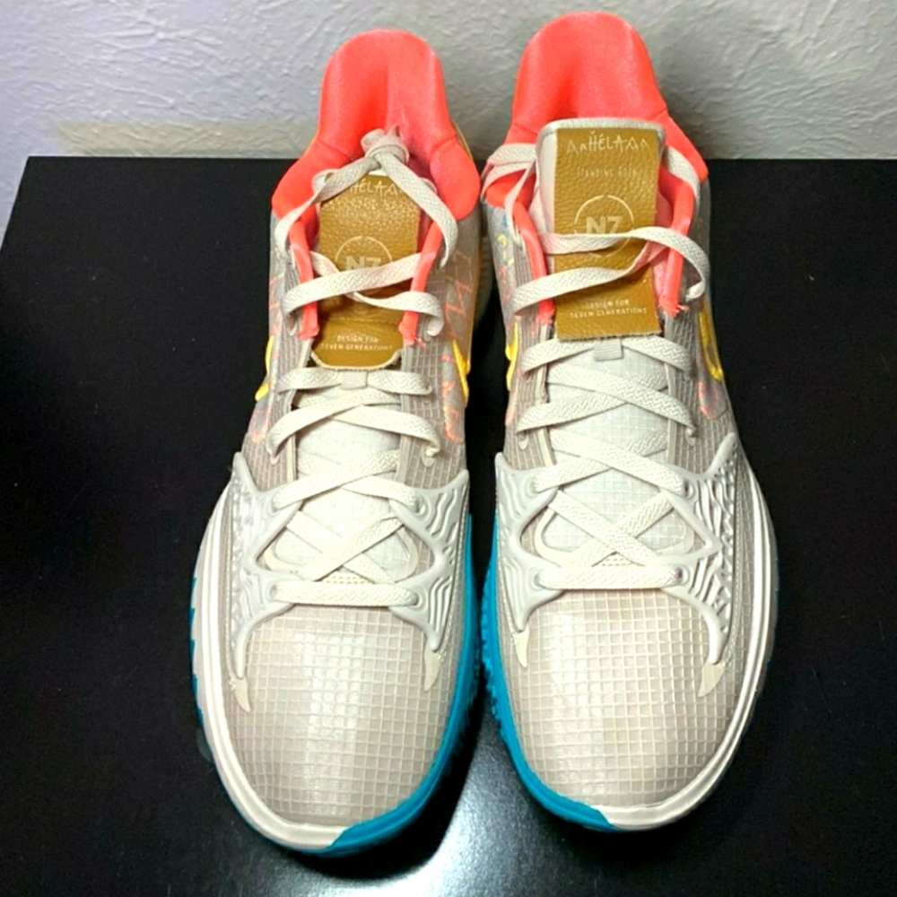 Kyrie 4 Low 7 - Picture 3 of 6